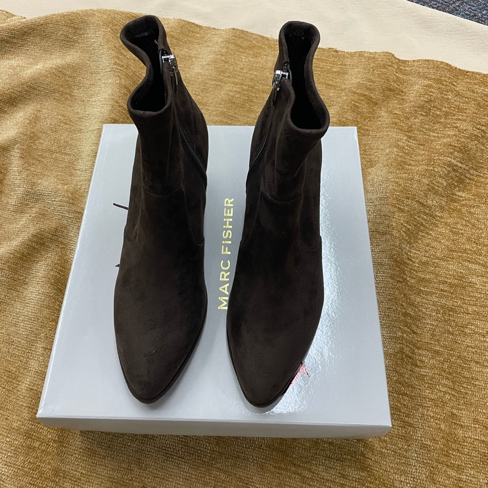 Marc Fisher dark brown fabric, size 7, inside zip, chunky heel bootie